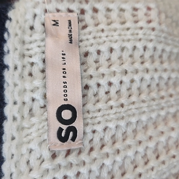 NWT: White and Navy Cardigan Sweater Medium - Picture 5 of 5